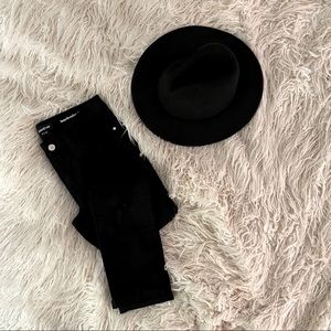 BEBE HEARTBREAKER SKINNY JEAN